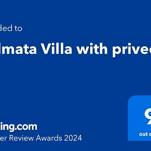 Villa Helmata With Privecy