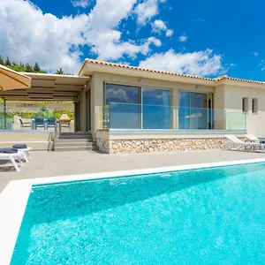  Villa Lassi Fos
